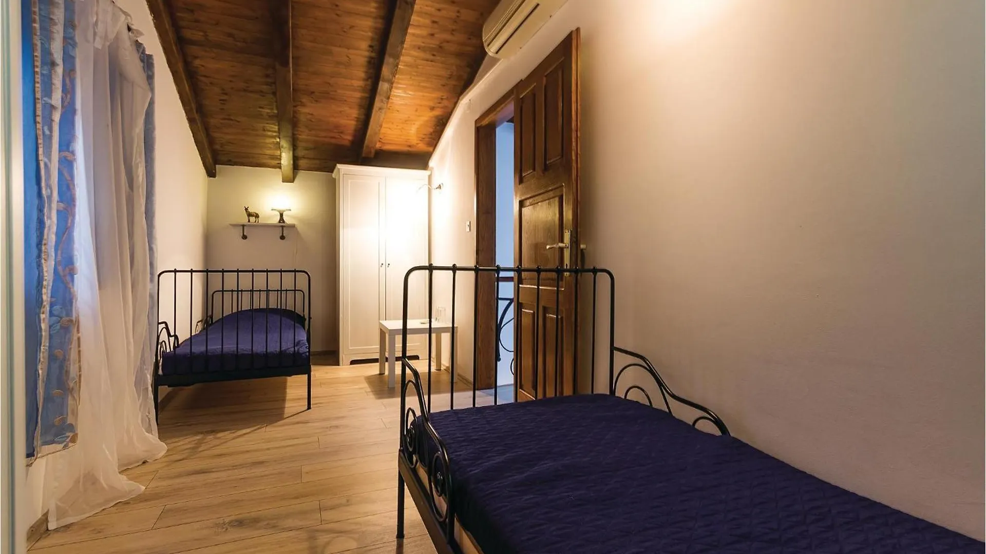 Nice Home In Bale With House A Panoramic View